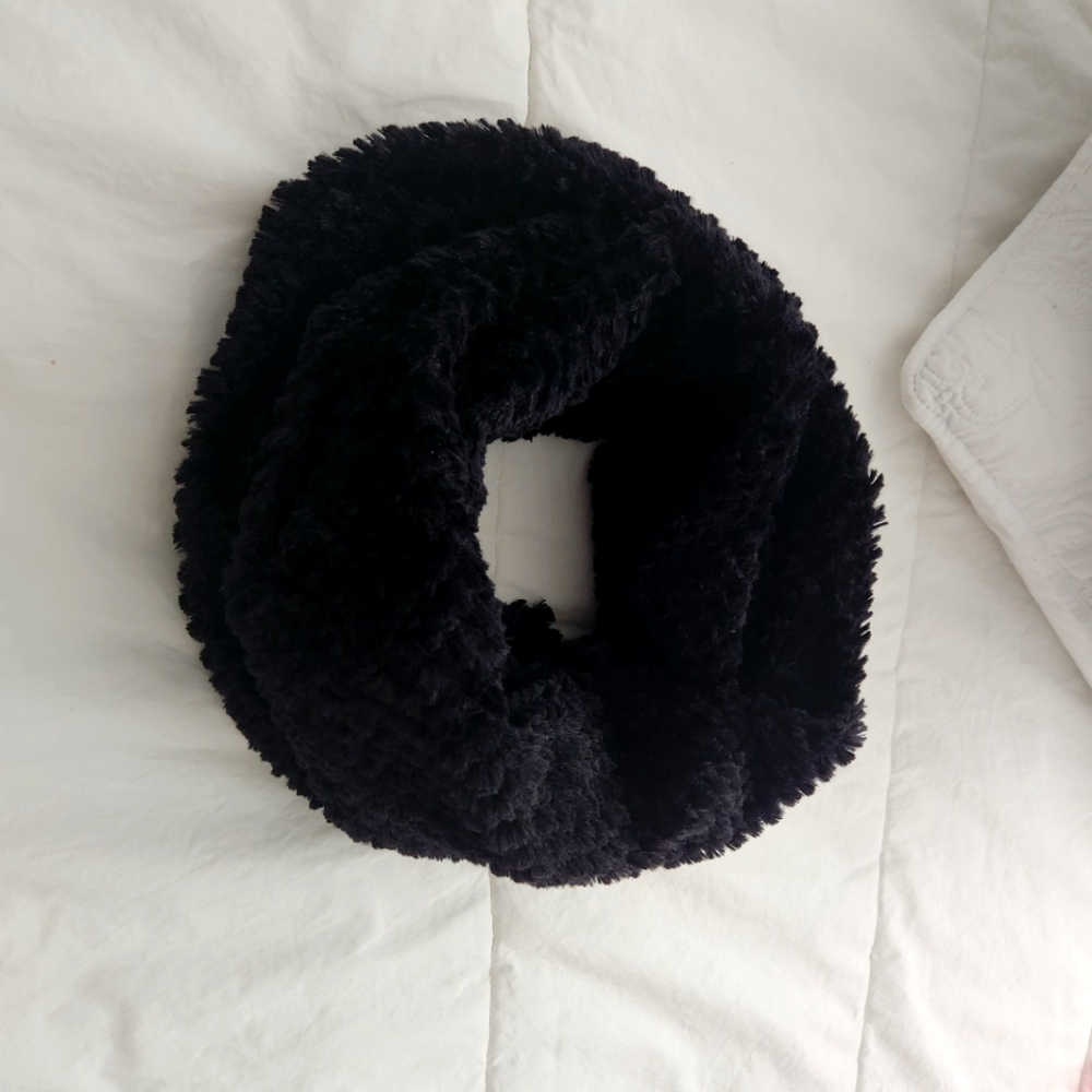 Winter tube scarf black